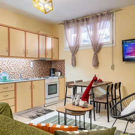 50 Cube - Mountain Nook Apartment Karpenisi